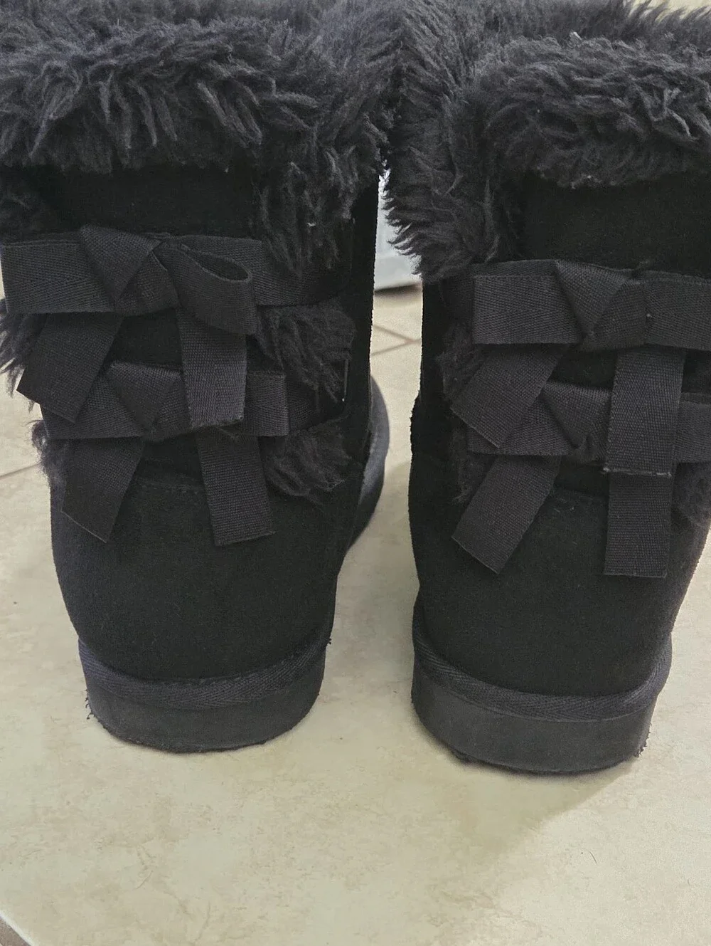 Black Faux Fur Bow Winter Boots – Girls Size 3